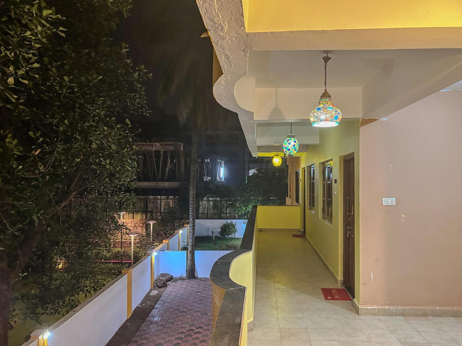 Hotel La Costa Residency Anjuna Esterno foto